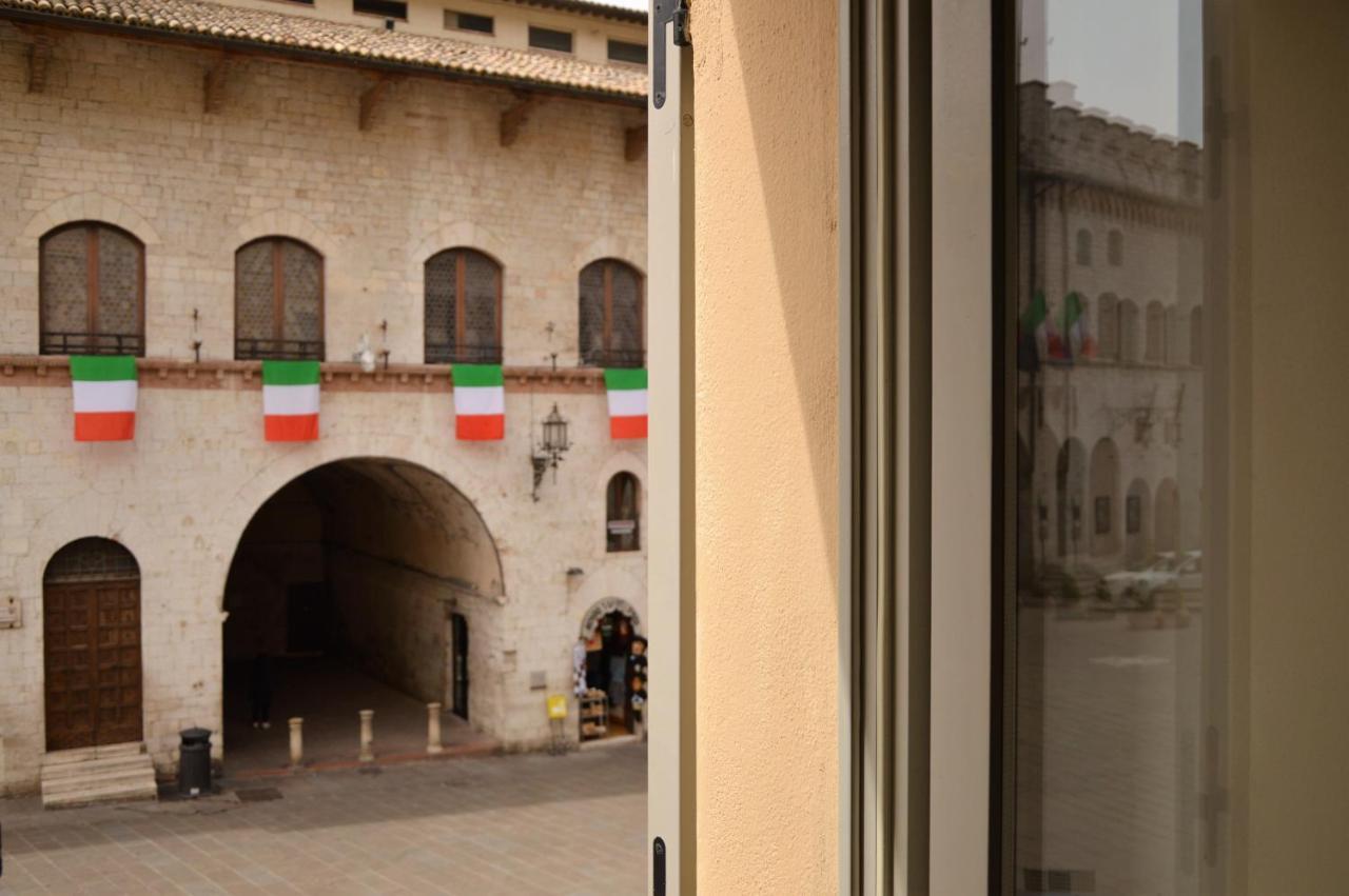 Palazzo Bozzoni Assisi Boutique Apartments Екстериор снимка