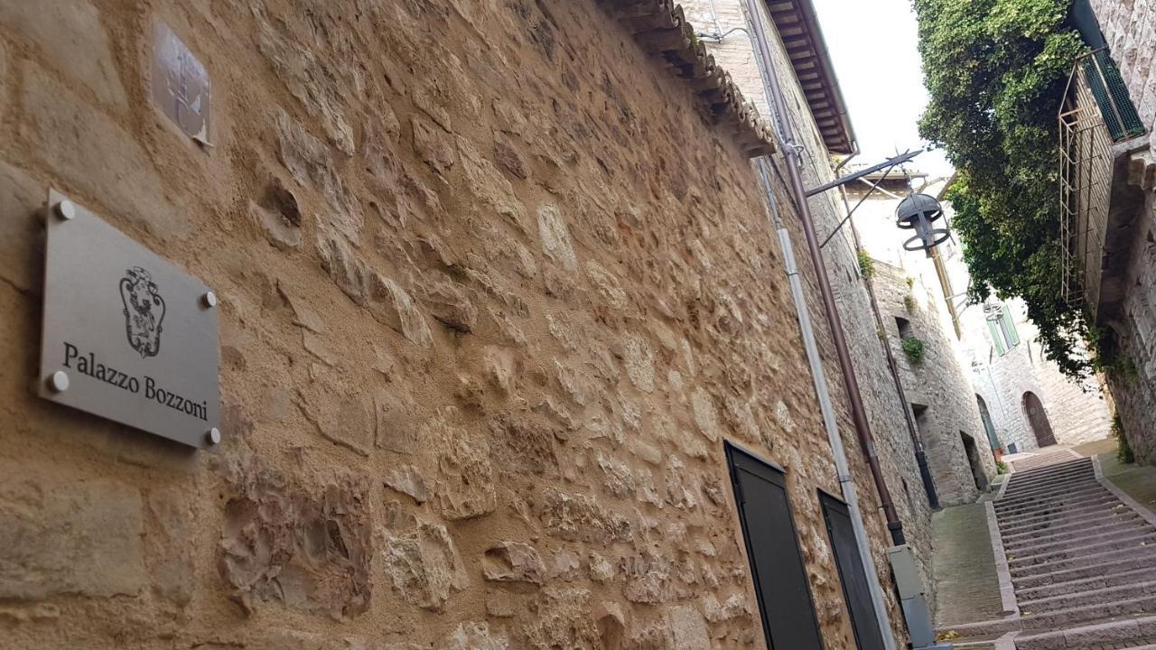 Palazzo Bozzoni Assisi Boutique Apartments Екстериор снимка